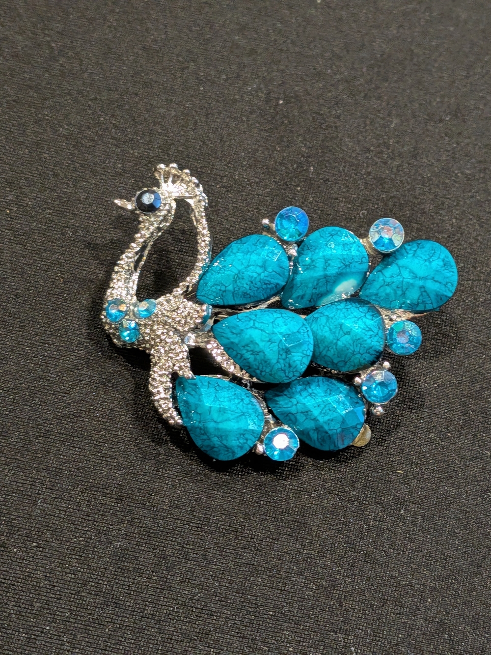 Vintage 1960s Faux Turquoise Green Teardrop & Clear Peacock Brooch